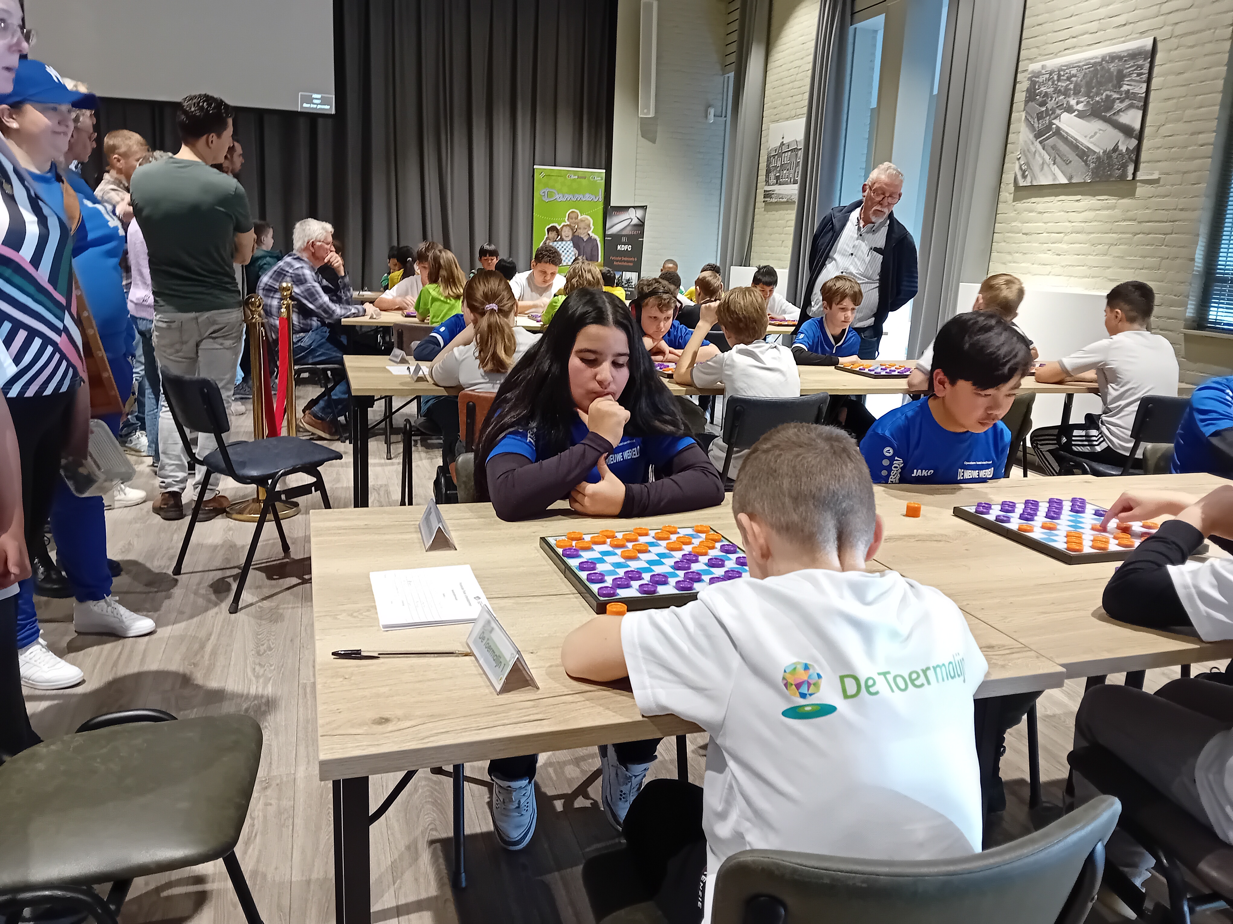 foto 1 schooldammen 2025