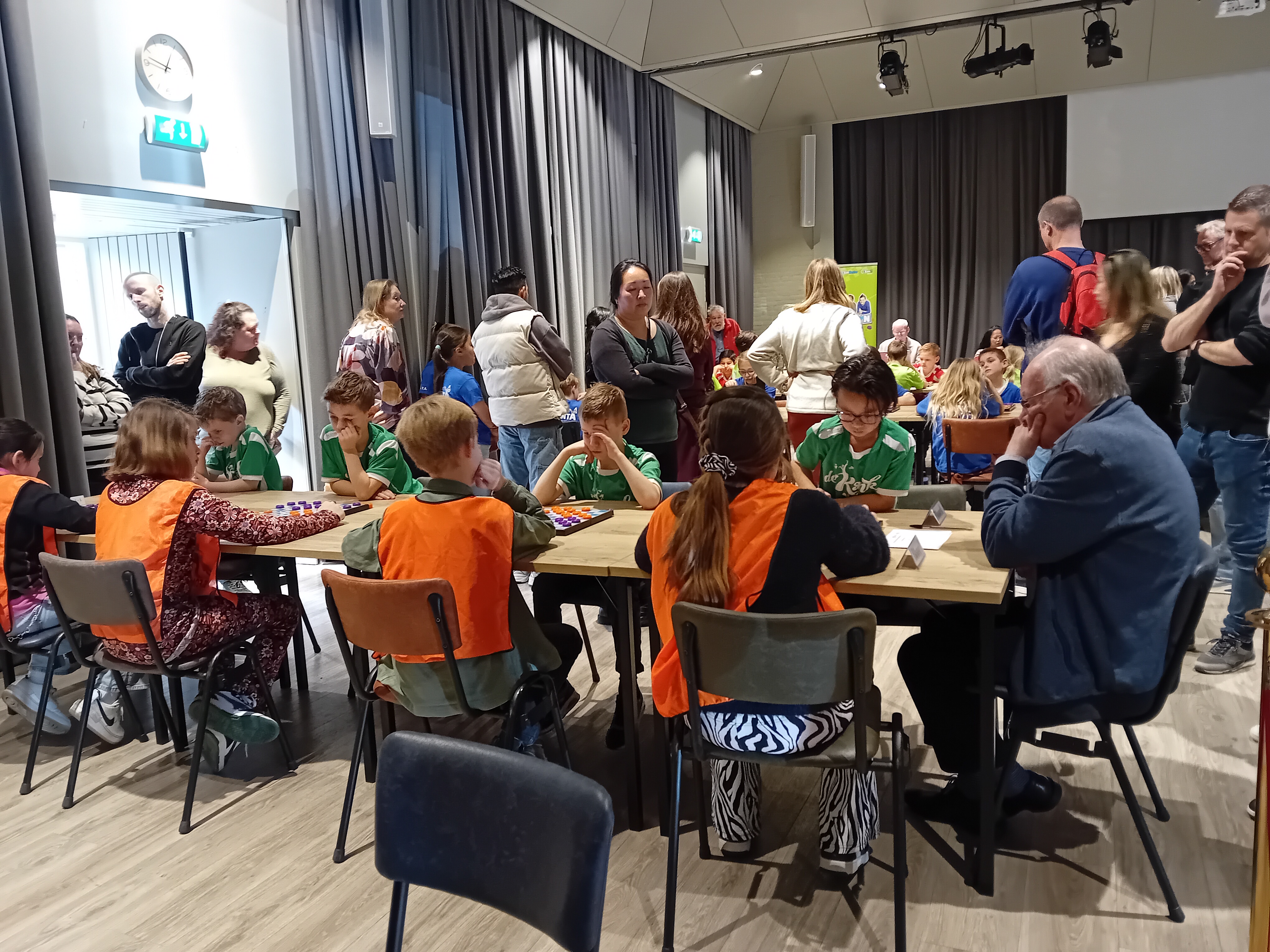 foto 2 schooldammen 2025